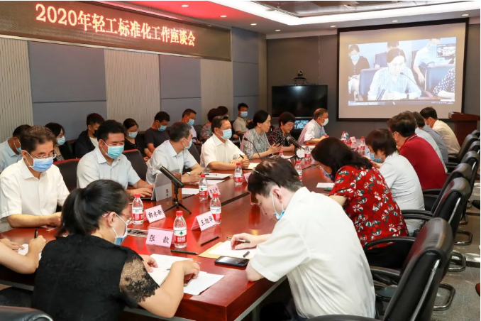 C:\Documents and Settings\Administrator\桌面\会场照片3.png C:\Documents and Settings\Administrator\桌面\会场照片3.png